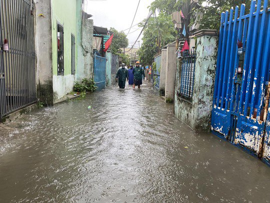 Đèo Hải Vân sạt lở do mưa lớn,người dân Đà Nẵng lo lụt lịch sử lặp lại - 10