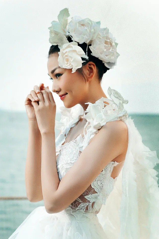 Dự đoán váy cưới Thanh Hằng sẽ mặc để sánh đôi chú rể nhạc công vào cuối tháng 10 - 10