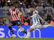 Bóng đá - Video bóng đá Argentina - Paraguay: Cột dọc &quot;ám&quot; Messi, mãn nhãn siêu phẩm (Vòng loại World Cup)