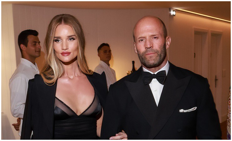 Anh nên duyên với người mẫu xinh đẹp Rosie Huntington-Whiteley.
