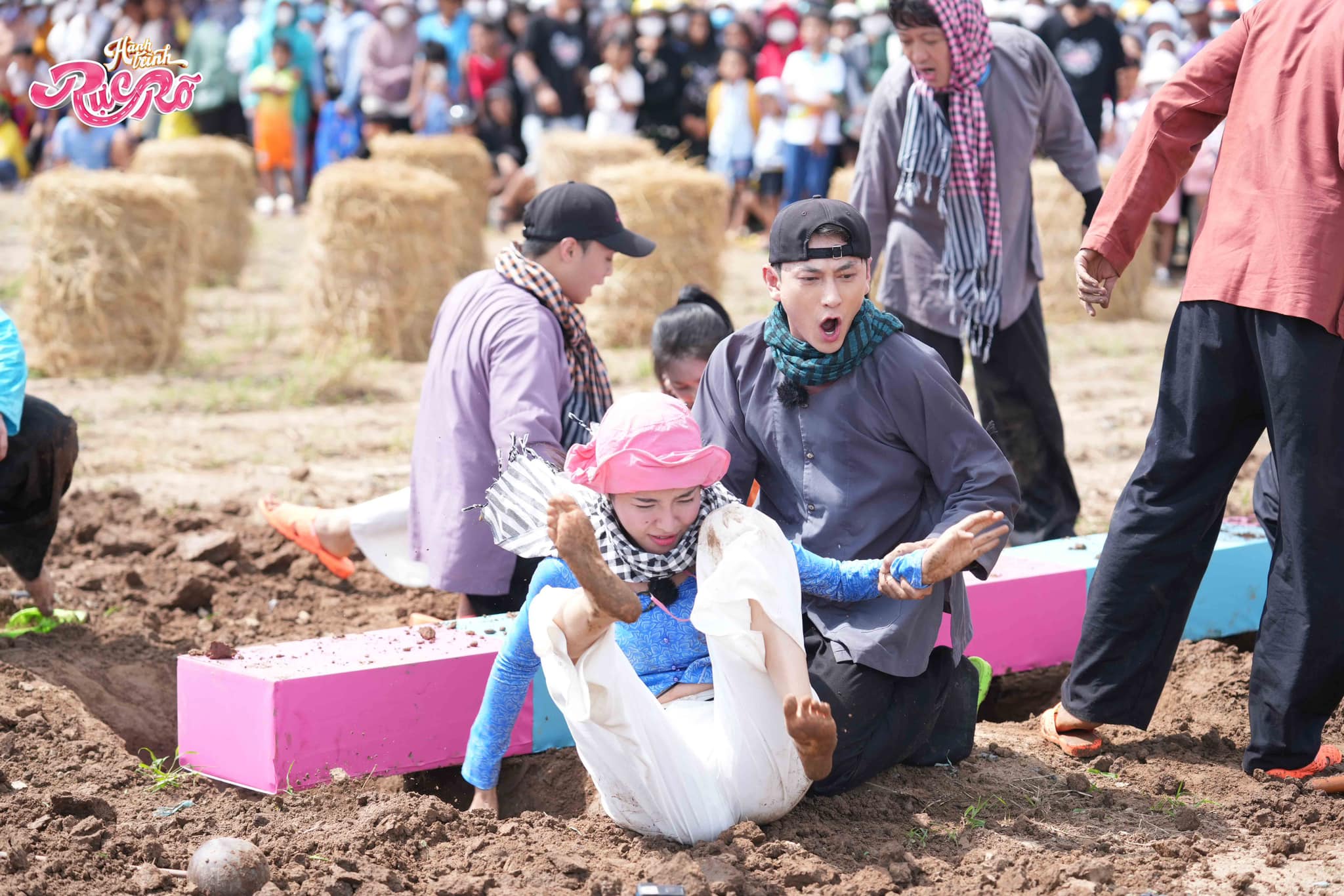 Bích Phương: Cám ơn những lời phê bình nghiêm khắc khi tham gia Hành Trình Rực Rỡ - 1