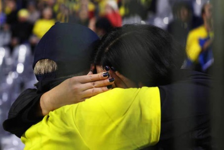 Bi kịch Brussels: Trận đấu Bỉ - Thụy Điển hủy bỏ hiệp 2 sau vụ 2 fan bị bắn chết