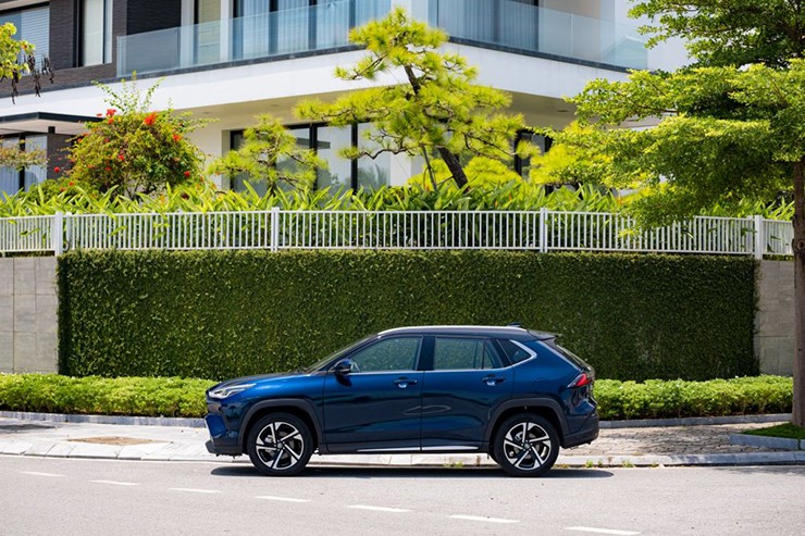 Giá xe Toyota Yaris Cross niêm yết và lăn bánh tháng 10/2023 - 9