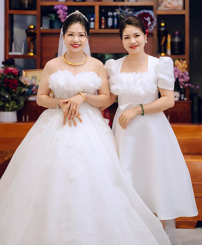 Gia đình “3 đời sinh đôi” ở Nghệ An, cặp nào cũng giống nhau như đúc - 4
