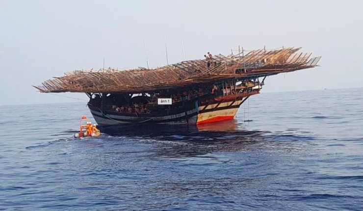 Tàu câu mực chở 14 ngư dân chết và mất tích từng 2 lần gặp nạn trên biển - 2
