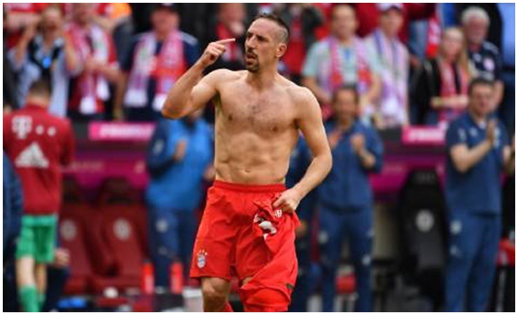Ngôi sao bóng đá Pháp Franck Ribery là cựu cầu thủ được biết đến với lối chơi tốc độ, đầy kỹ năng nhạy bén. 

