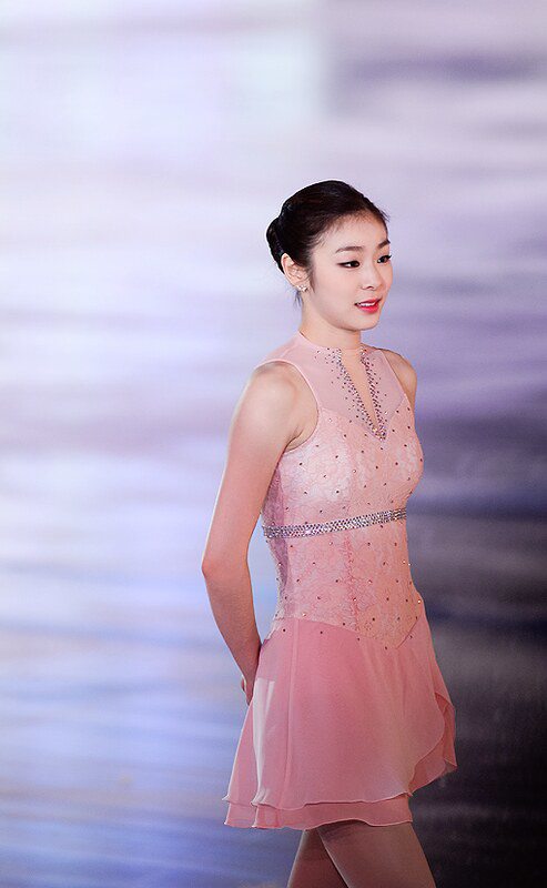 Kim Yuna sở hữu chiều cao 1m64 nhưng có tỷ lệ cơ thể đẹp.