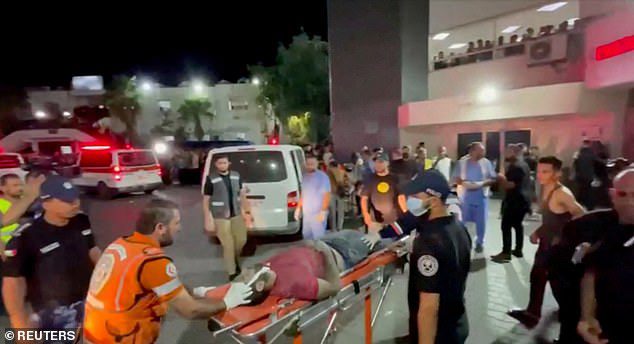 Israel công bố video rocket phát nổ cùng thời điểm bệnh viện Gaza bị tấn công - 2