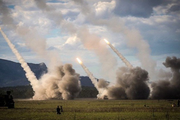 Mỹ tiếp tục viện trợ tên lửa tầm xa ATACMS cho Ukraine bất chấp cảnh báo đanh thép của Nga - 1