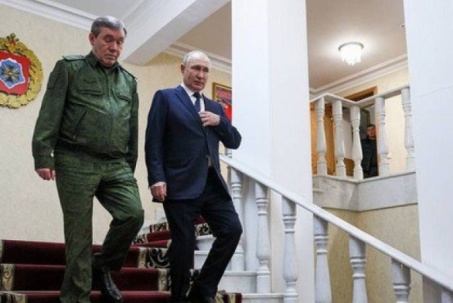 Tổng thống Putin bất ngờ thăm sở chỉ huy quân đội Nga ở Rostov-on-Don