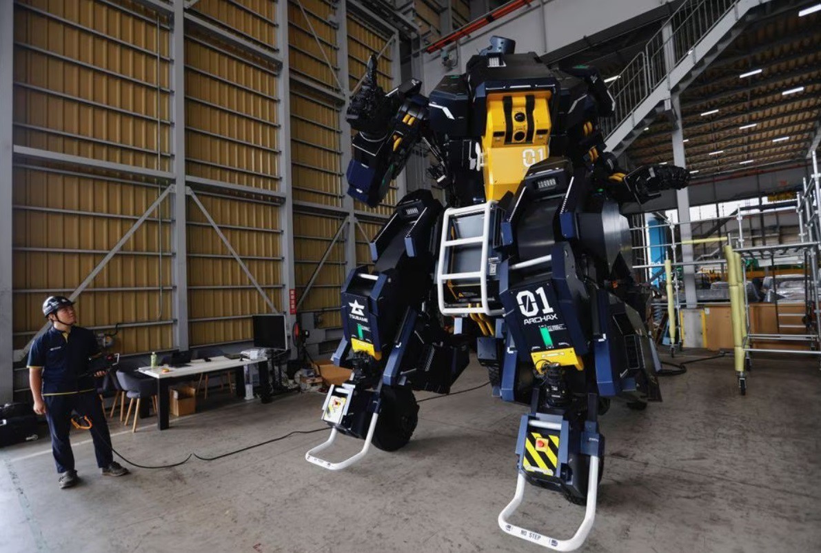 Cận cảnh robot Archax trị giá 3 triệu USD siêu khổng lồ - 5