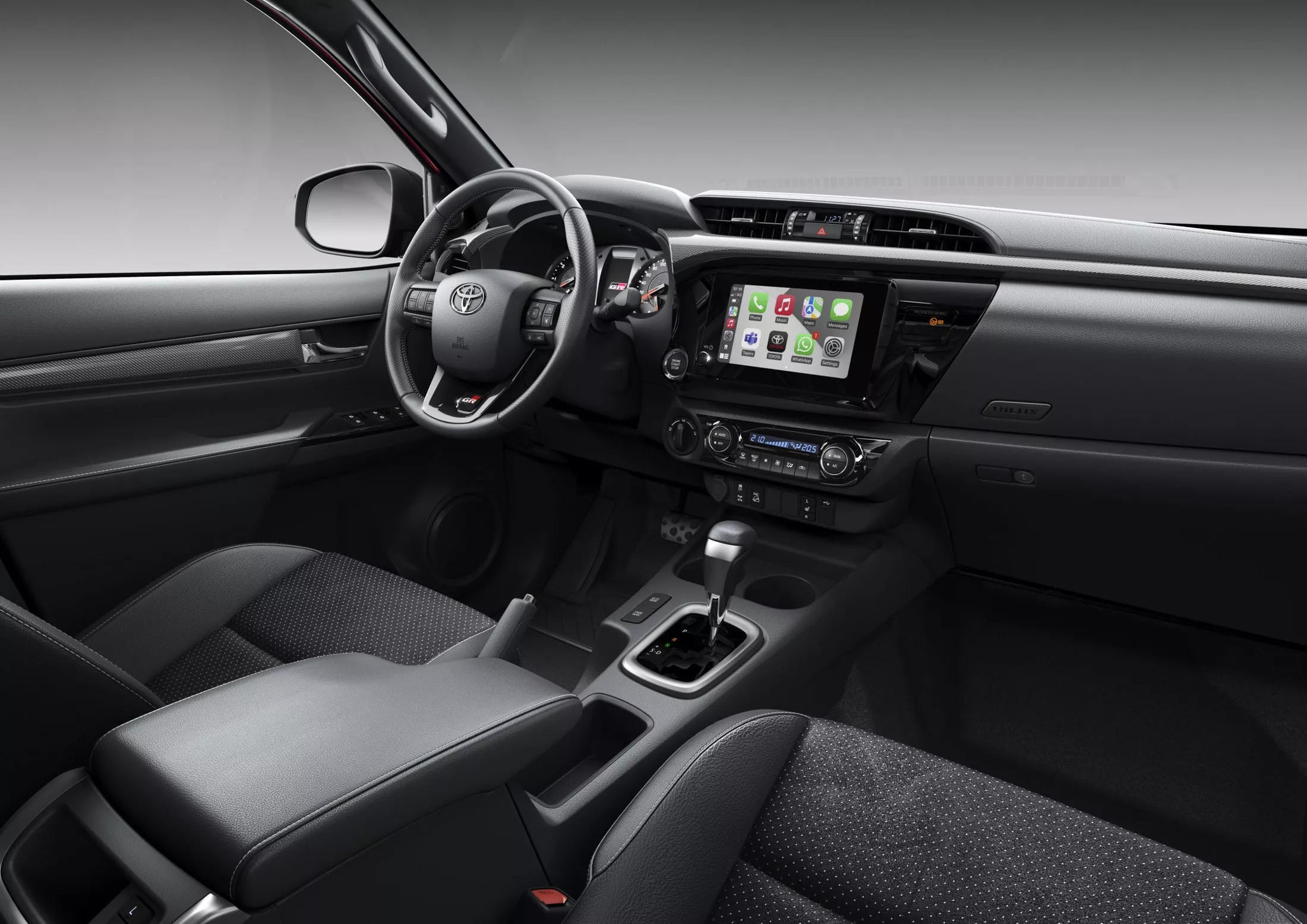 Toyota Hilux GR Sport II lộ diện với nhiều nâng cấp mới