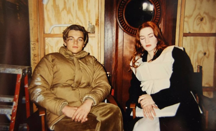 Leonardo DiCaprio và Kate Winslet trong lúc chờ quay cảnh đắm tàu ở phần cuối, tại Mexico vào năm 1996.