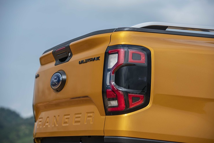 Giá xe Ford Ranger lăn bánh tháng 10/2023, giảm 50% LPTB - 8