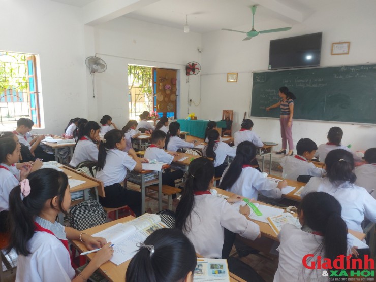 Chuyện lạ ở Nghệ An: Trường lập 10 năm, trò vẫn phải đi... học nhờ - 3
