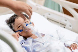 ”Thủ phạm” gây viêm phổi, biến chứng nặng ở trẻ, cha mẹ cần cẩn trọng!