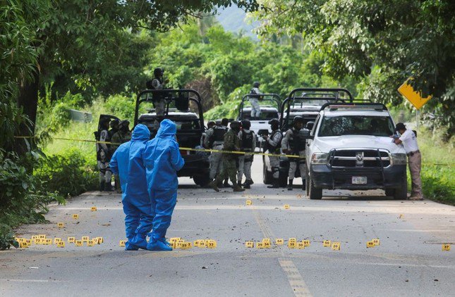 Mexico: Nhóm 13 cảnh sát thiệt mạng vì bị các tay súng phục kích - 1