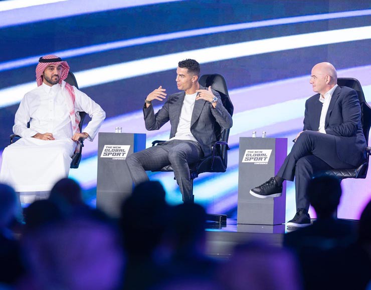 Ronaldo tham dự sự kiện tại Saudi Arabia