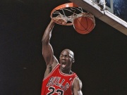 Kinh doanh - Huyền thoại bóng rổ Michael Jordan giàu cỡ nào?