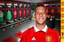 Tỷ phú Anh mơ chiêu mộ Mbappe làm quà ra mắt MU, huyền thoại chỉ ra điều kiện khó