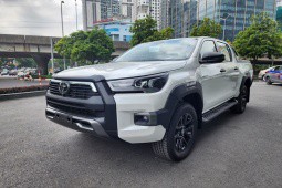 Toyota Hilux phiên bản Adventure về Việt Nam, giá gần 1,1 tỷ đồng