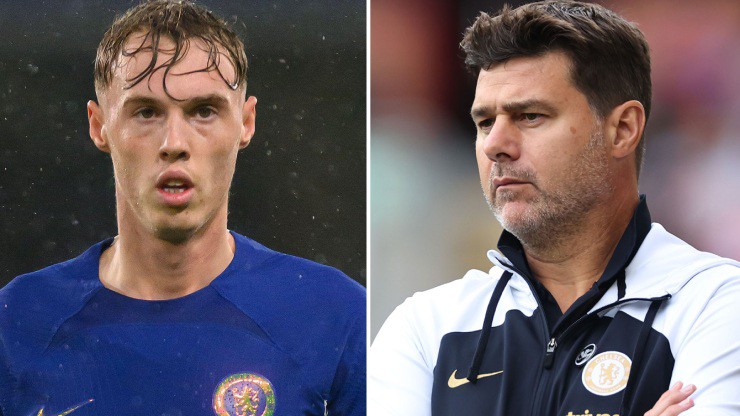 Cole Palmer ném chai nước trúng người HLV Pochettino