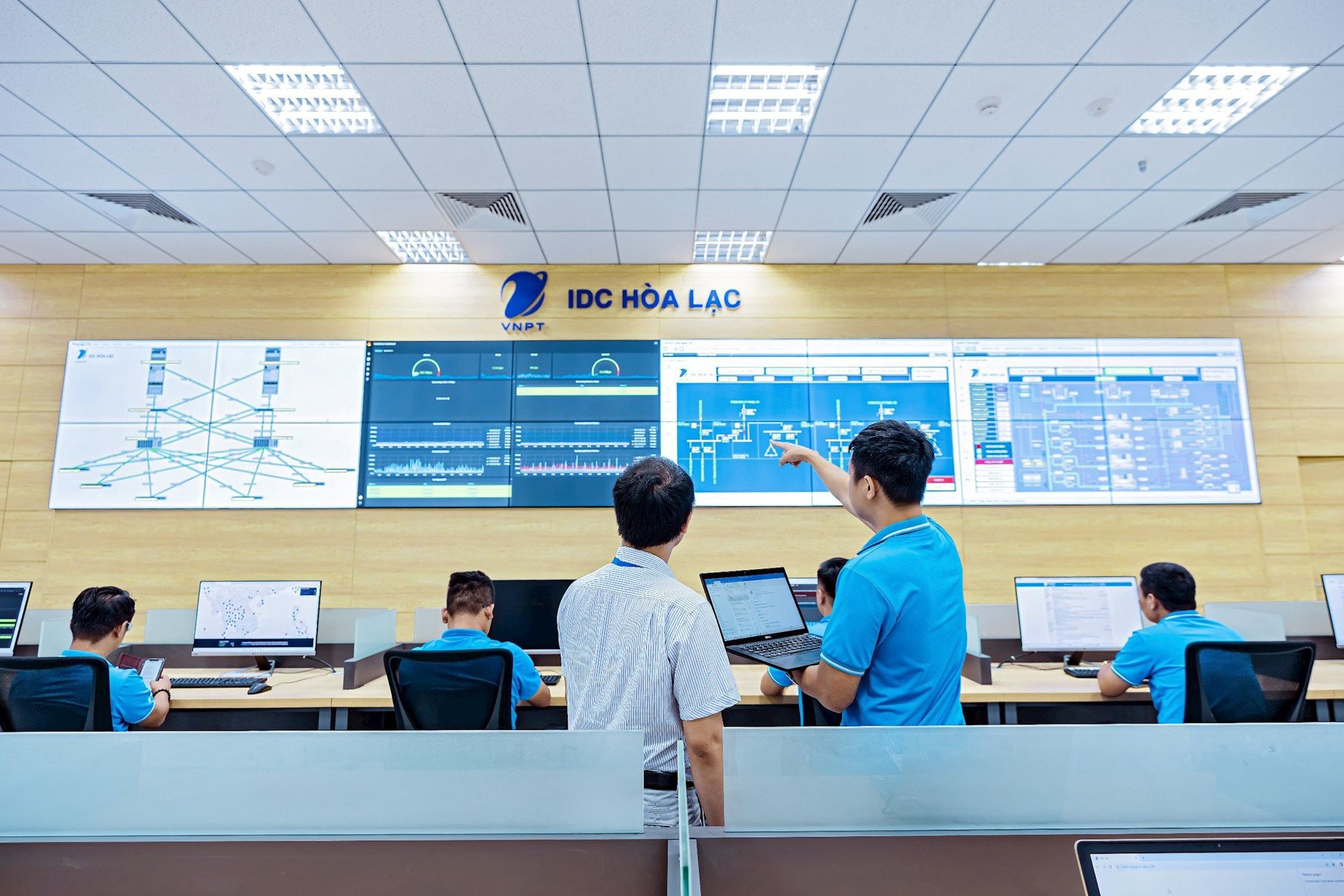 Trung tâm dữ liệu lớn nhất, hiện đại nhất Việt Nam đi vào hoạt động - 3