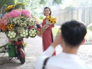 Thị trường - Tiêu dùng - Loại hoa “đặc sản mùa thu” có giá 100 nghìn đồng/bó, dân buôn tranh mua