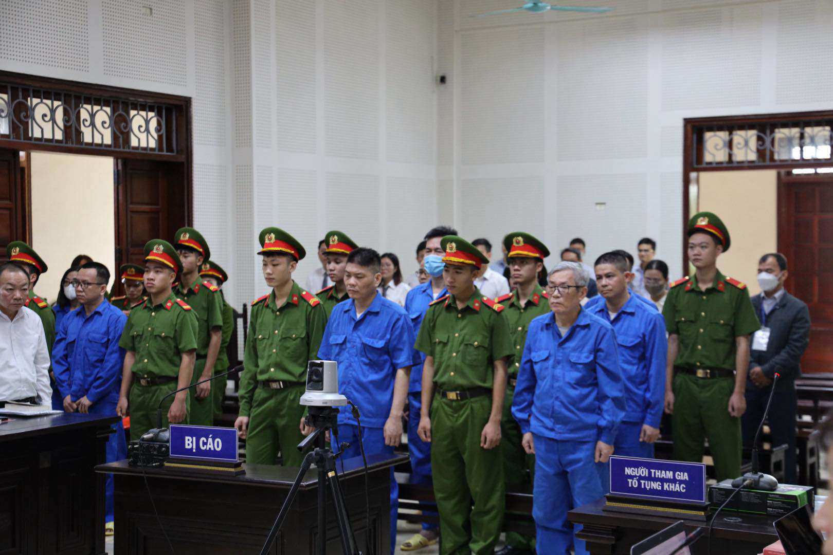 Tuyên án cựu Chủ tịch AIC và 15 đồng phạm trong vụ án tại Bệnh viện Sản - Nhi Quảng Ninh - 1