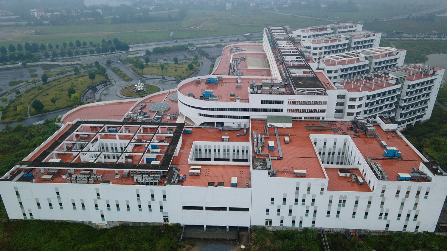 Hai bệnh viện nghìn tỷ bỏ hoang ở Hà Nam giờ ra sao? - 3