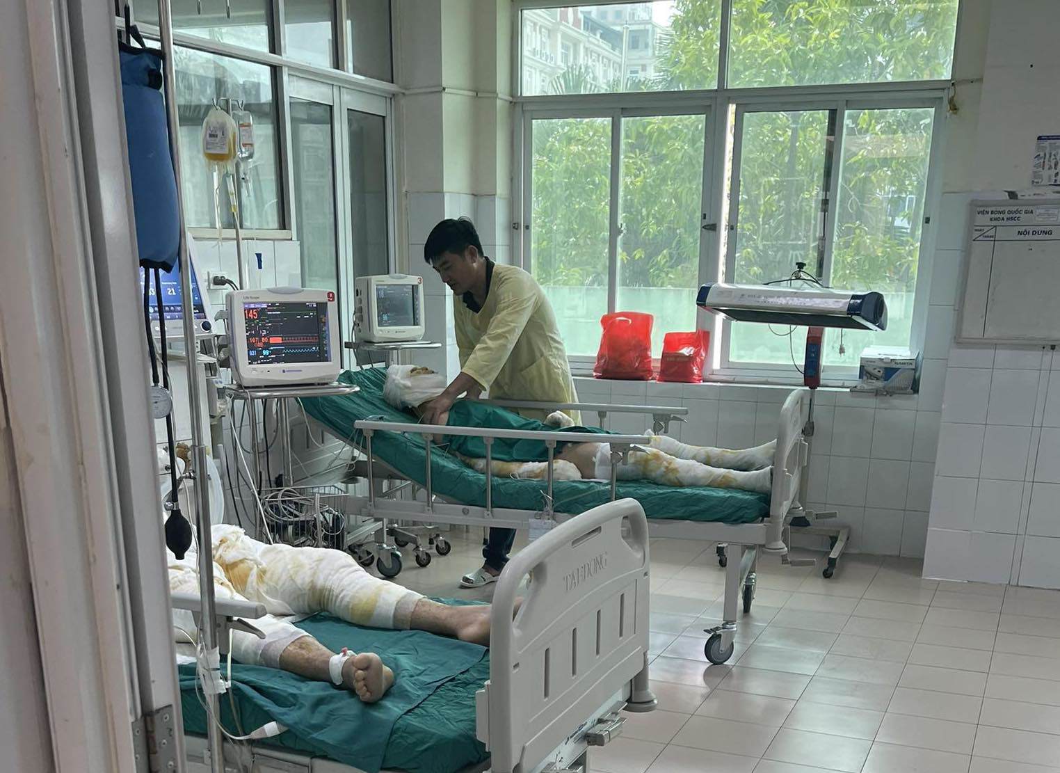 Vụ cháy 3 người tử vong ở Thanh Trì: Người chồng xin một cuộc điện thoại để hỏi thăm vợ con - 1