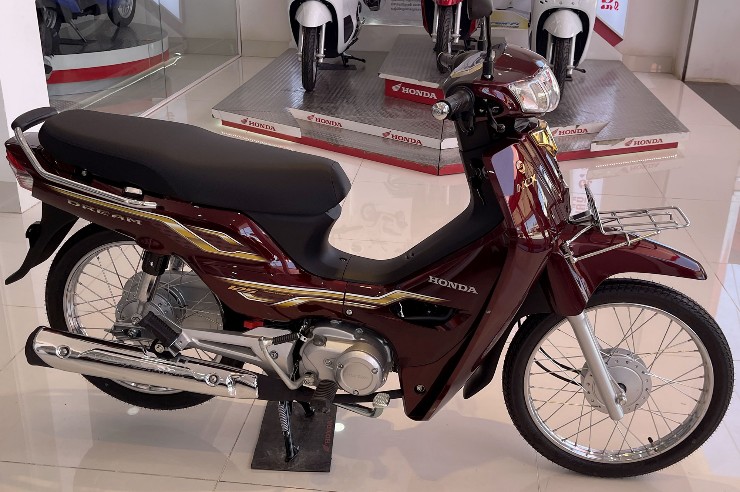 Honda Dream 2023 nhập Campuchia - xe số dành cho người tài chính mạnh! - 1