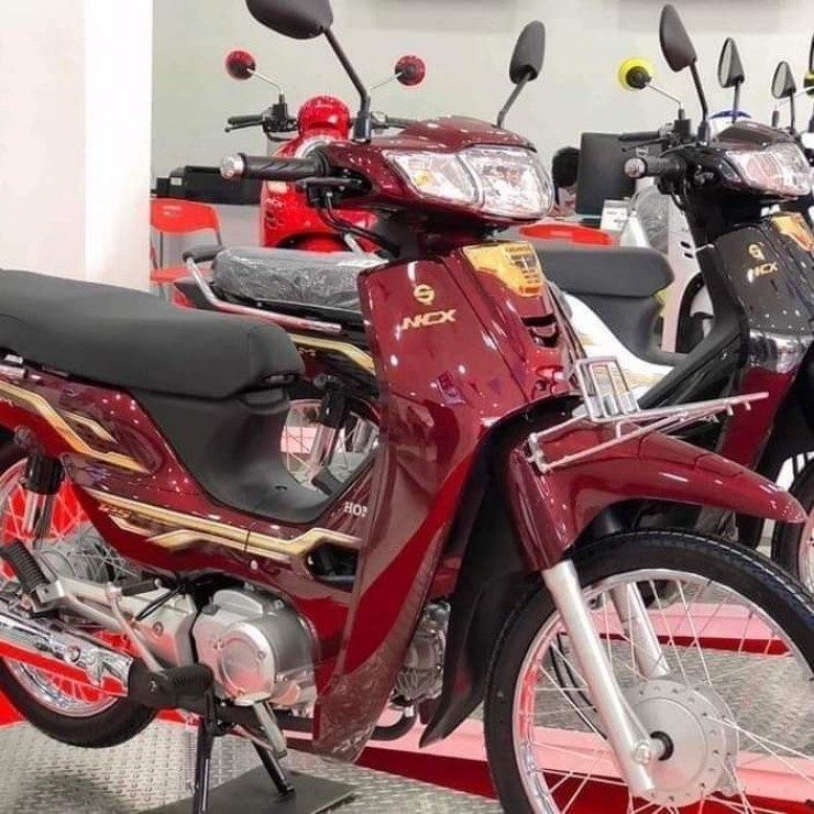 Honda Dream 2023 nhập Campuchia - xe số dành cho người tài chính mạnh! - 2