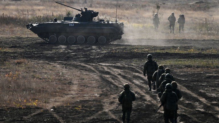 Đơn vị đầu tiên gồm toàn quân nhân Ukraine gia nhập quân đội Nga - 1