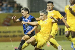 Video bóng đá Quảng Nam - TP.HCM: Điểm nhấn 2 quả phạt đền (V-League)