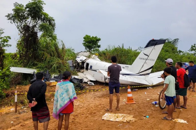 Rơi máy bay ở Brazil, toàn bộ người trên khoang thiệt mạng - 2