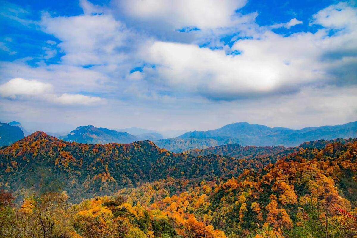 10 địa điểm đẹp nhất ở Trung Quốc trong tháng 11