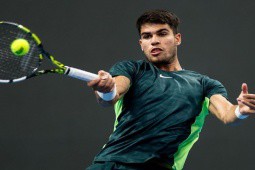 Trực tiếp tennis Paris Masters ngày 2: Alcaraz xuất trận, Rublev dè chừng cú sốc