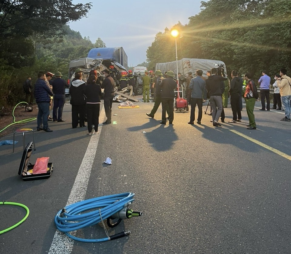Ám ảnh hiện trường vụ tai nạn xe khách 5 người tử vong ở Lạng Sơn - 5