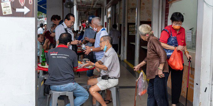 Tỉ lệ người cao tuổi sẽ ngày càng đông ở Singapore Ảnh: MS NEWS