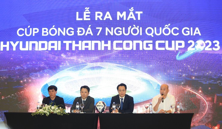 Buổi lễ ra mắt giải bóng đá 7 người Quốc gia 2023 tại Hà Nội sáng 1/11. Ảnh BTC