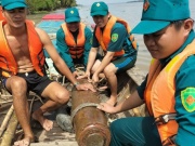 Tin tức trong ngày - Đi đánh cá, phát hiện quả bom gần 340 kg còn nguyên ngòi nổ