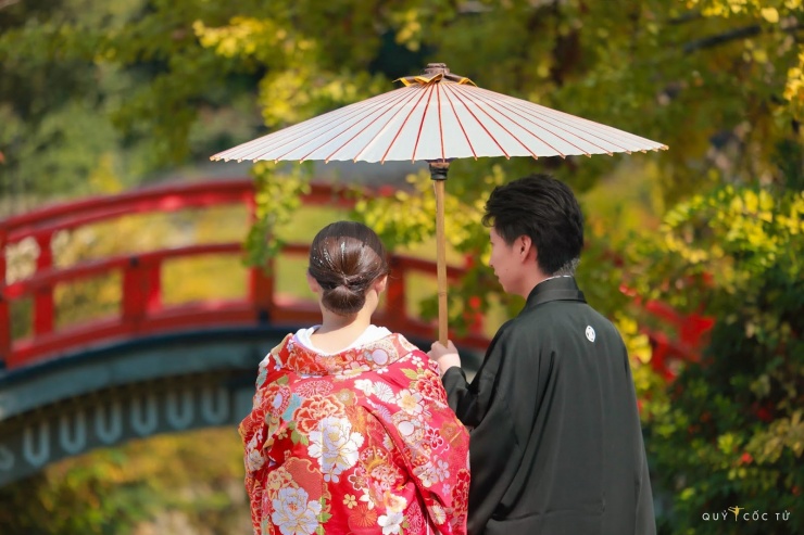 Chớm thu đỏ rực mê hoặc ánh nhìn tại cố đô Kyoto