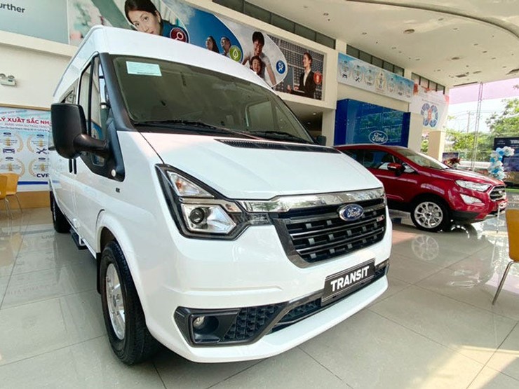 Ford Transit bị triệu hồi vì lỗi trụ lái tại Việt Nam - 1