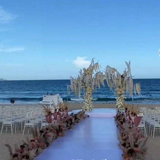 Hôn lễ lãng mạn trên bãi biển của Puka và Gin Tuấn Kiệt, dàn sao đình đám tề tựu - 3