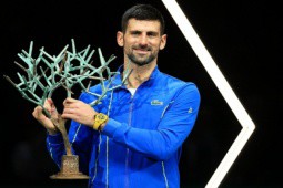 Djokovic vững chắc ngôi đầu, Swiatek sắp trở lại số 1 (Bảng xếp hạng tennis 6/11)
