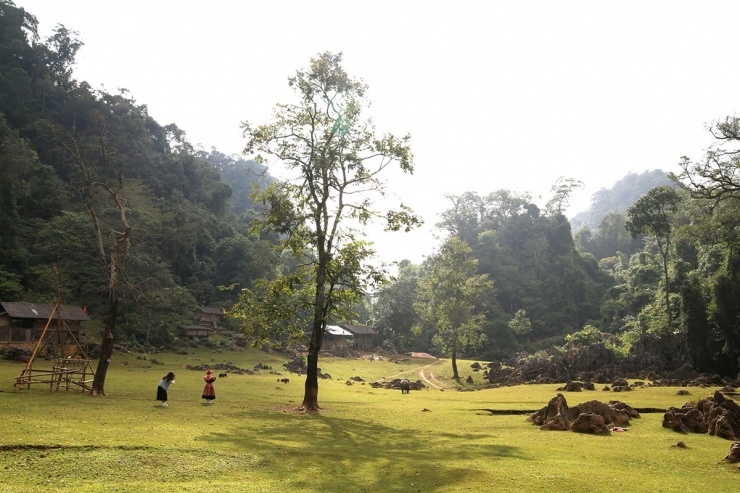 Ngôi làng không sóng điện thoại, không điện lưới nhưng du khách nào đến cũng mê - 3