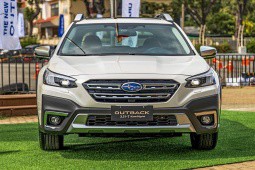 Subaru giảm giá dòng xe Outback lên đến 440 triệu đồng