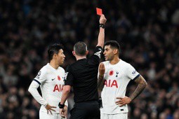 Kịch chiến derby Tottenham - Chelsea: VAR, 2 thẻ đỏ & 7 thẻ vàng