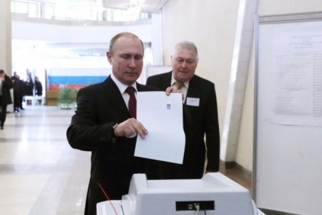 Điện Kremlin nói về chuyện ông Putin tranh cử tổng thống nhiệm kỳ thứ 5